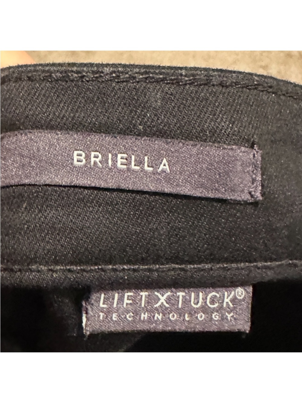 NYDJ Briella Black Lift Tuck Bermuda Denim Shorts Women’s Size 2 EUC - Picture 6 of 6